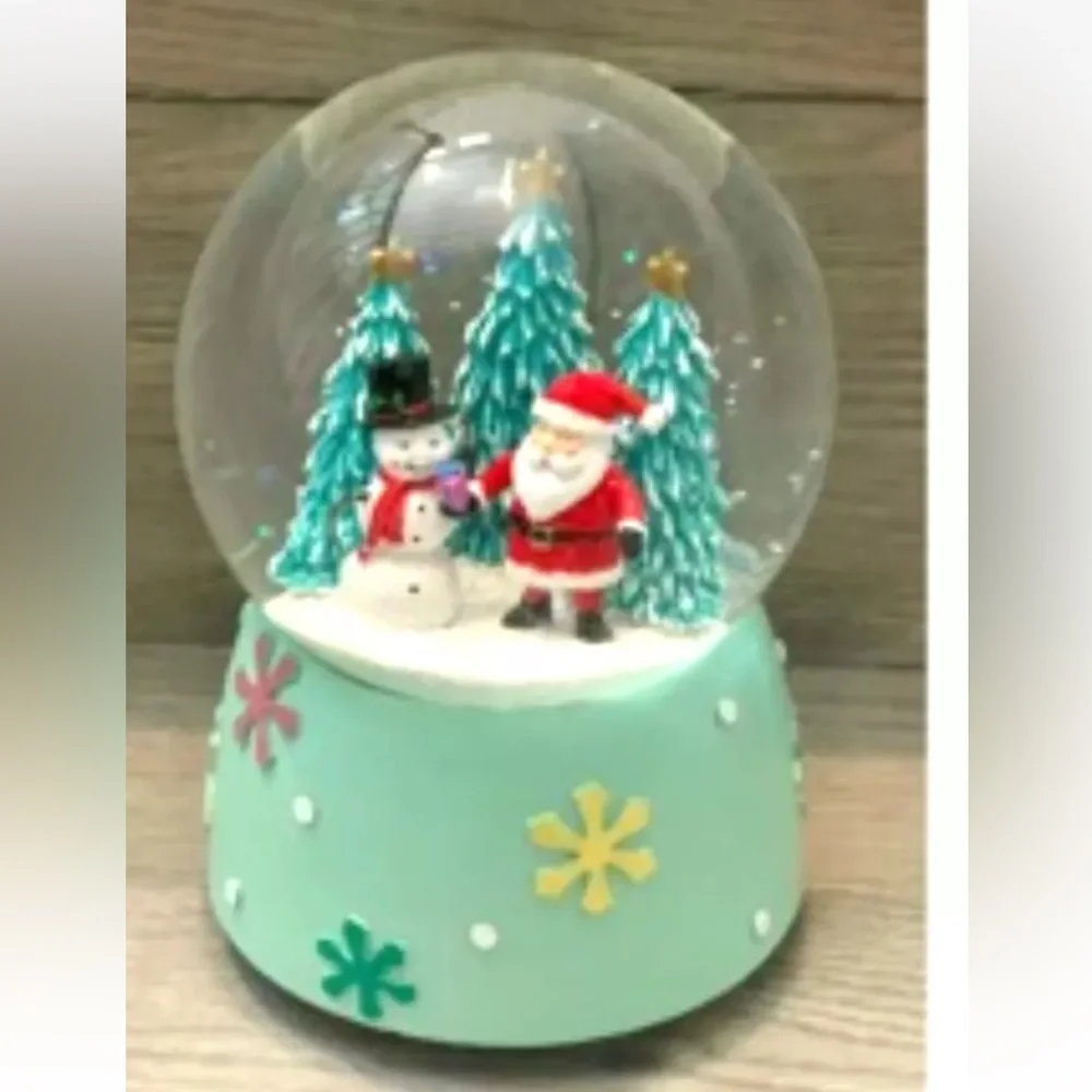 NEW beautiful, Santa and Snowman snow globe, Christmas Decor, Christmas Gift! - Picture 1 of 4